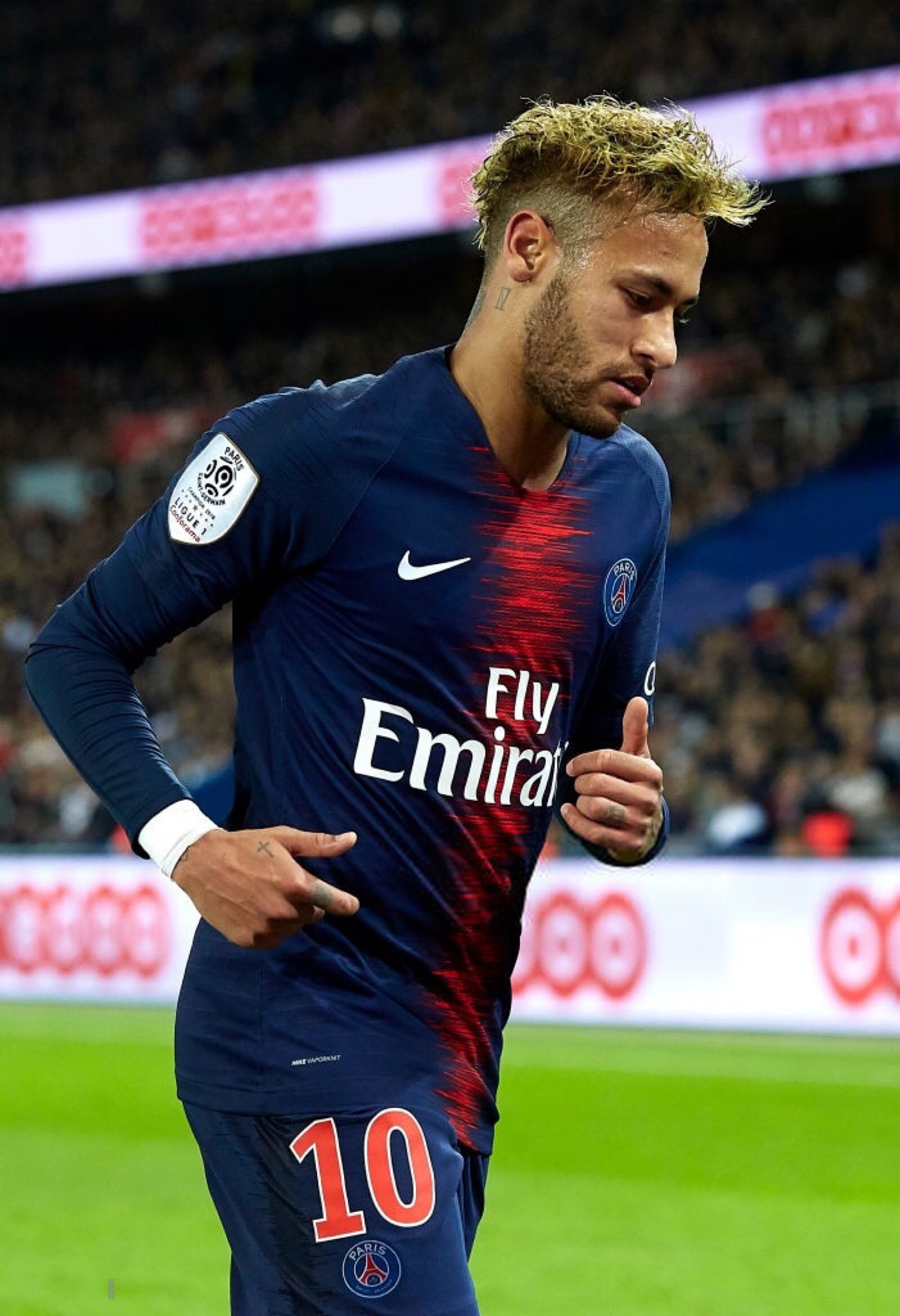 霍伊伦意杯夺冠后发文庆祝 多位曼联前队友点赞（夺得意杯后霍伊伦社媒发文庆祝 多名曼联旧将点赞）