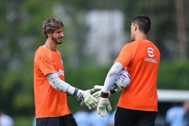 形势不妙！雄鹿7连败现存联盟最长，排名跌至东部第11