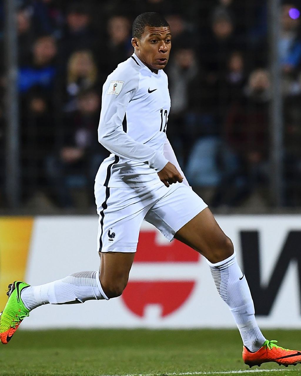 今天是北京时间2025年12月11日星期四,欢迎收看早报！